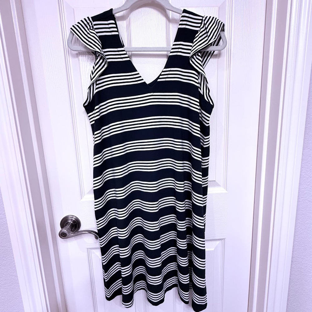 Ann Taylor Loft Outlet Cap Sleeve V Neck Casual Dress - M